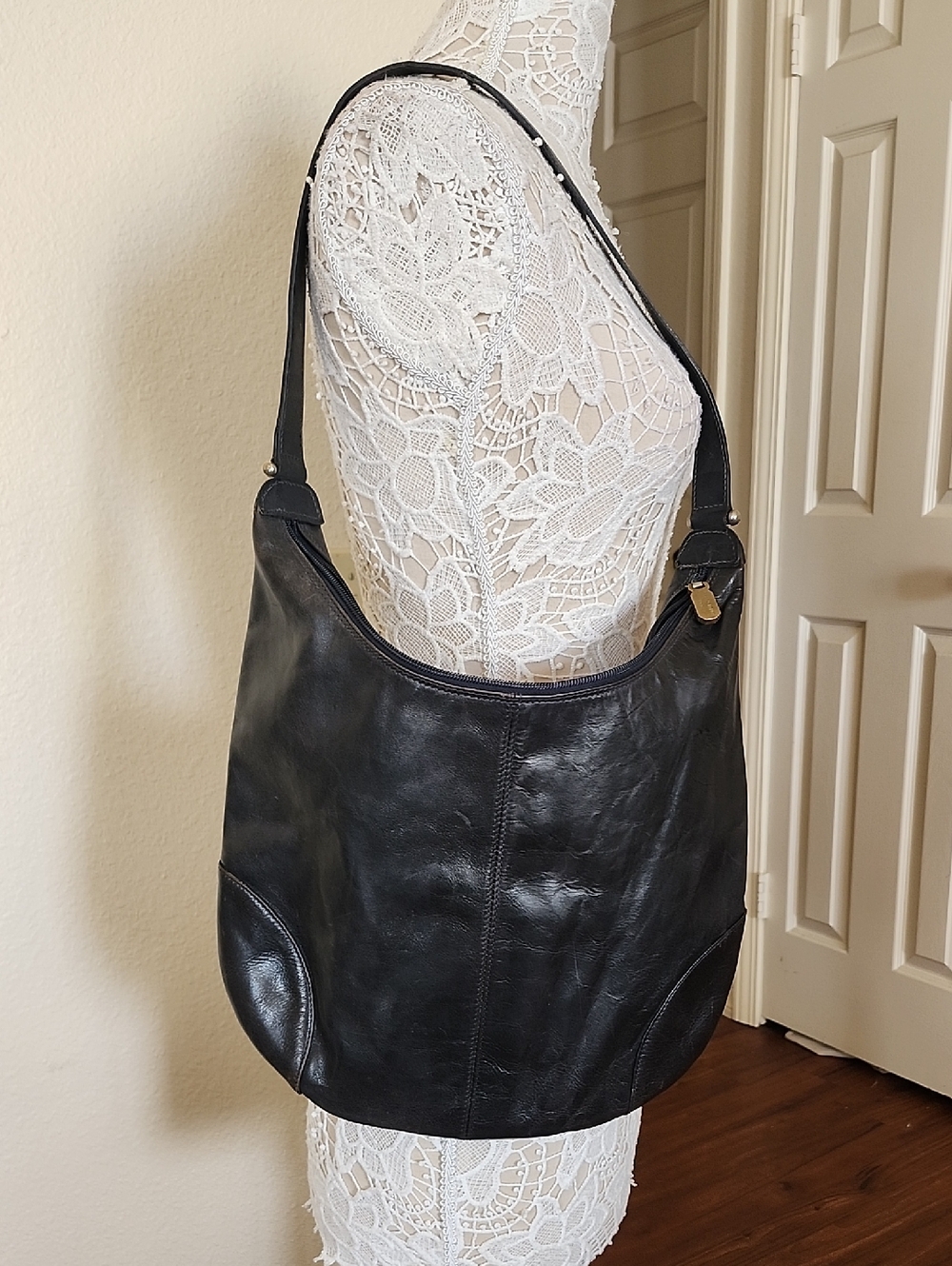 Vintage Furla Y2K Retro 80's 90's Boho Chic Hippie Leather Distressed Hobo Bag